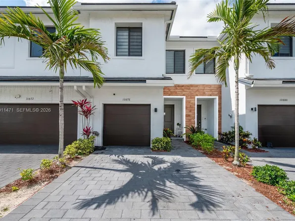 10876 SW 232nd Ter, Homestead, FL 33032