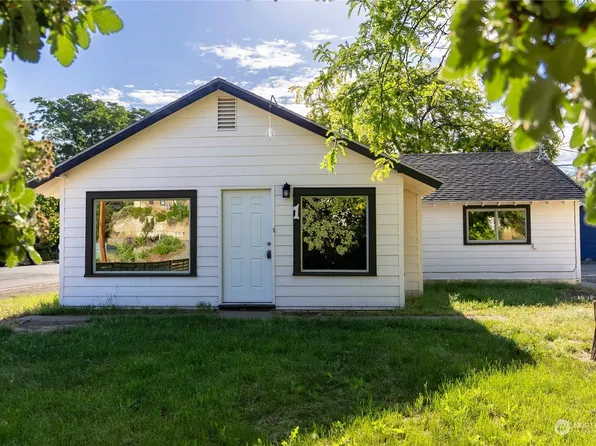 1 Fir Street S, Omak, WA 98841