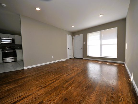 2nd image of 214 John St APT A