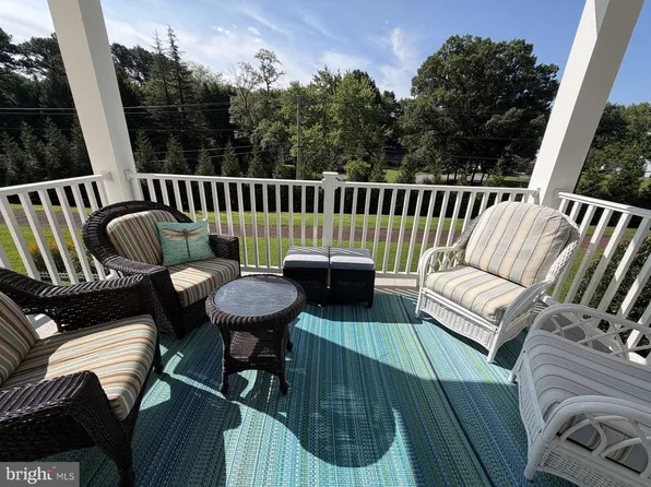 1112 S Schumaker Dr APT 205, Salisbury, MD 21804