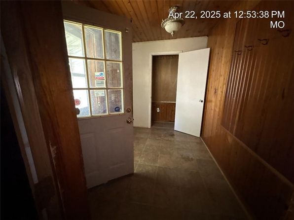 2204 Seneca St, Saint Joseph, MO 64507