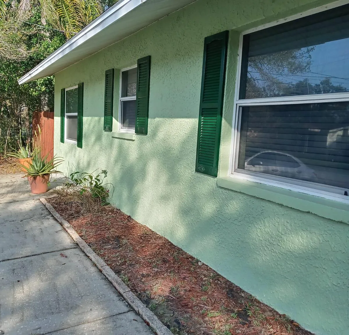 1310 Idlewild Dr — Photo 2