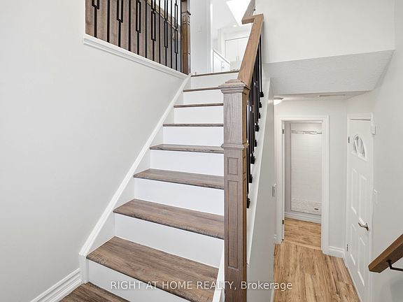3rd image of 602 Willow Rd