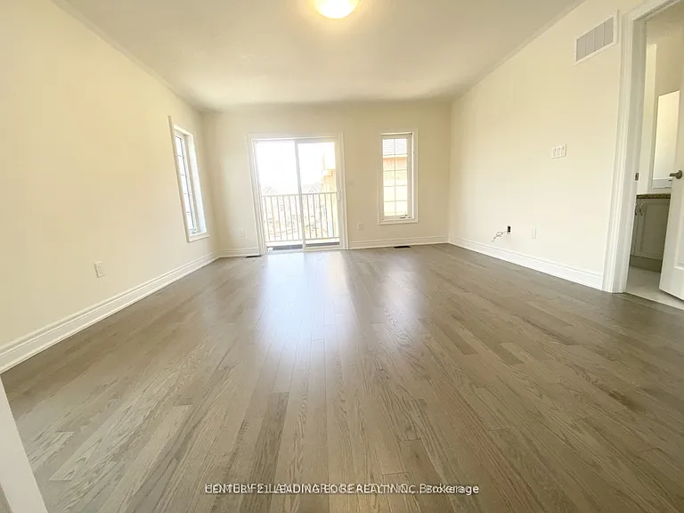 2 Phillipsen Way — Photo 8
