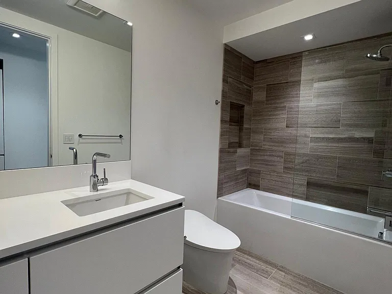 1075 NW Northrup St #2312 — Photo 9
