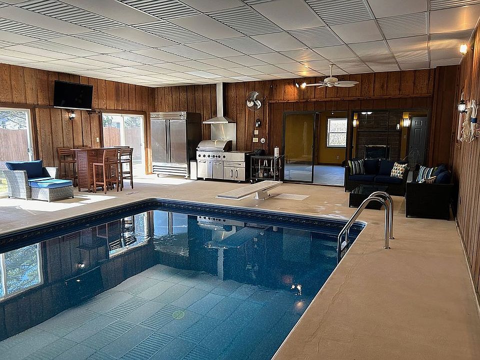 632 W Joliet Rd, Peotone, IL 60468 Zillow