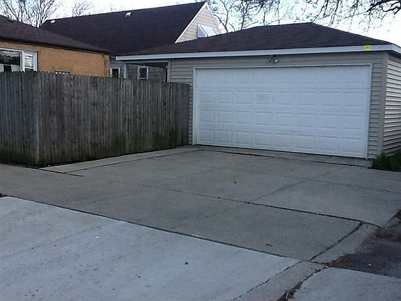 4th image of 13300 S Mackinaw Ave