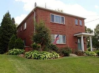 559 & 561 Treeside Dr, Akron, OH 44313