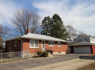 201 Pine St, Villa Park, IL