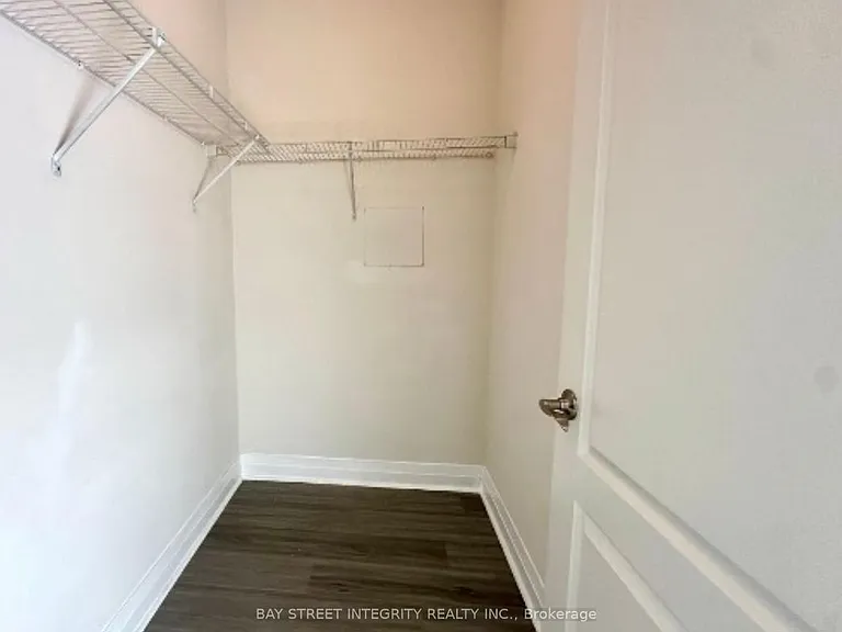 7373 Kennedy Rd #Penthouse 02 — Photo 2