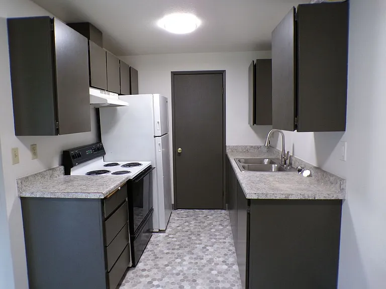Woodshire Apartments — Photo 18