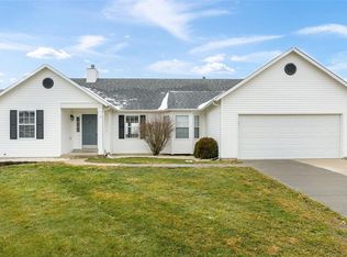 10 Red Cedar Parc Ct, O'Fallon, MO 63368