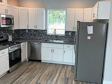 2nd image of 816 Glade Ave