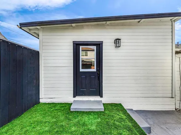 2029 E Ave, National City, CA 91950