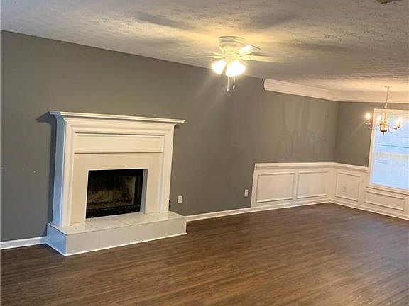 3rd image of 454 Shadetree Ln
