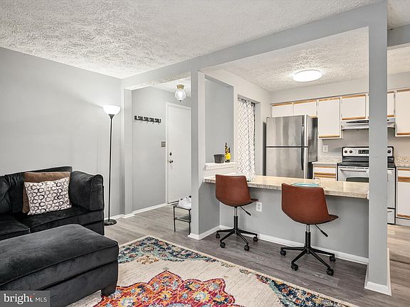 4th image of 8046 Abbey Ct #D
