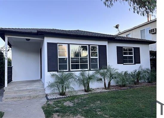 1st image of 10650 Camarillo St