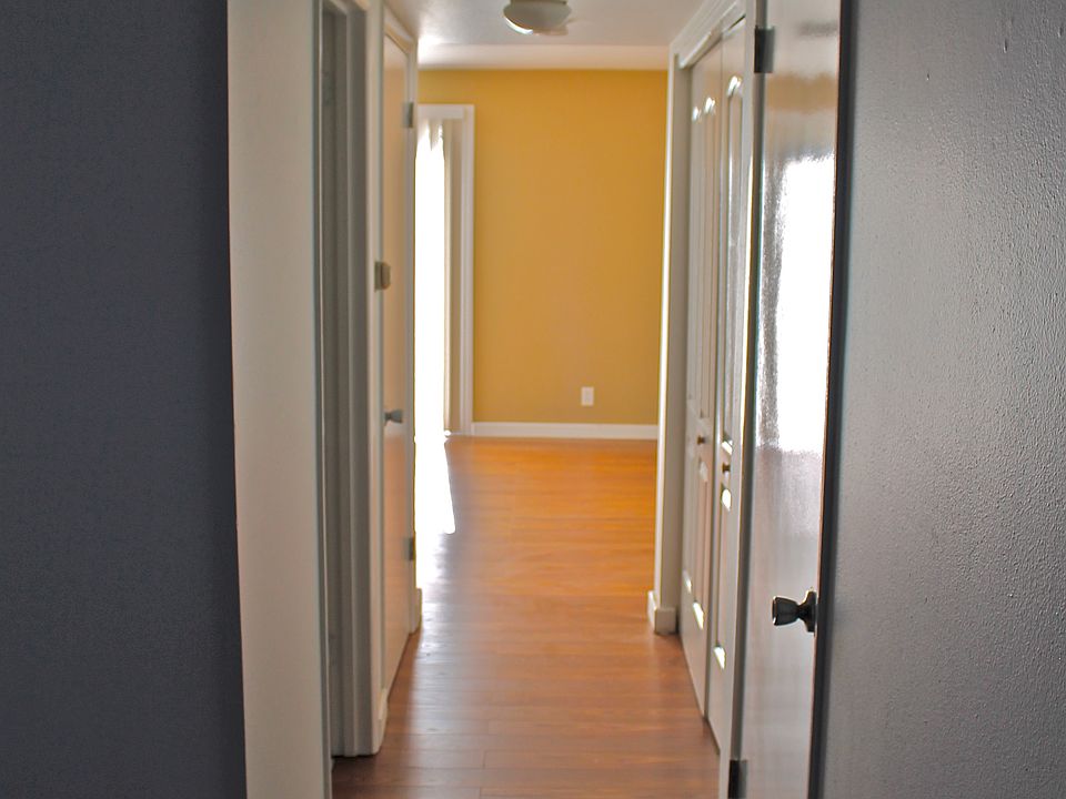 2nd image of 4404 Lori Dr APT 5