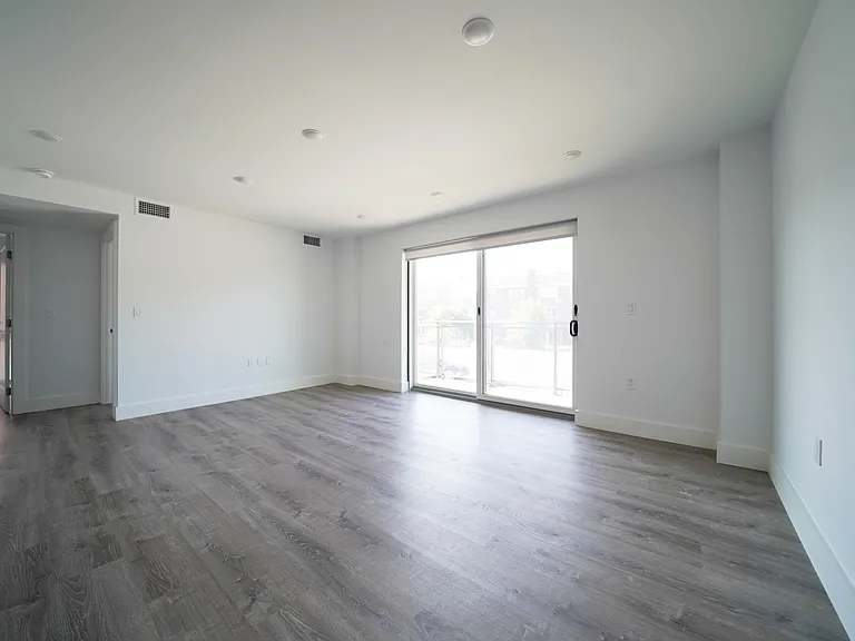 69-05 Ditmars Blvd #3E — Photo 6