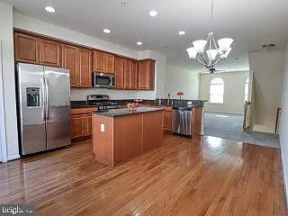 7721 Duncannon Ln — Photo 7