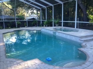 430 Summit Chase Dr, Valrico, FL 33594