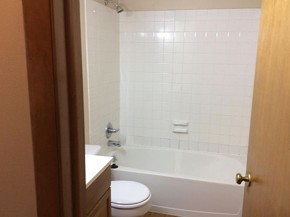 5th image of 2052 4th St #2