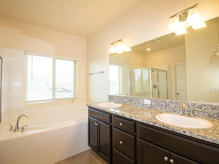 4419 Kerr Ct — Photo 27