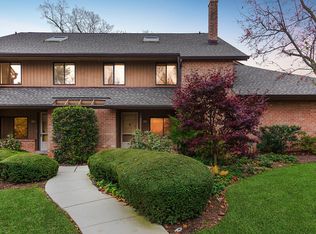 305 Paoli Woods Dr, Paoli, PA 19301
