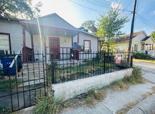 814 S Cherry St, San Antonio, TX 78210
