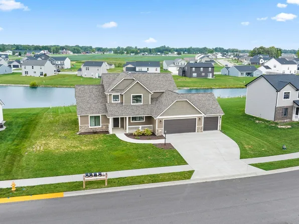 2112 Custer Dr, Garrett, IN 46738