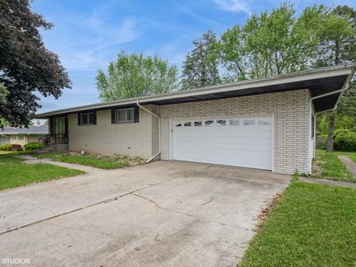 30 Helena Dr, Schererville, IN, 46375