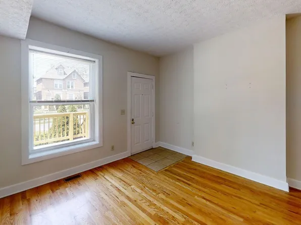 1372 Indianola Ave, Columbus, OH 43201