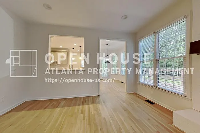 4 bed, 3.5 bath, 2969 sqft, $3,675 — Photo 3