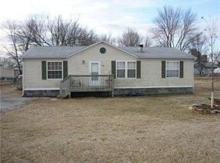 610 E 9th St, Pleasanton, KS 66075