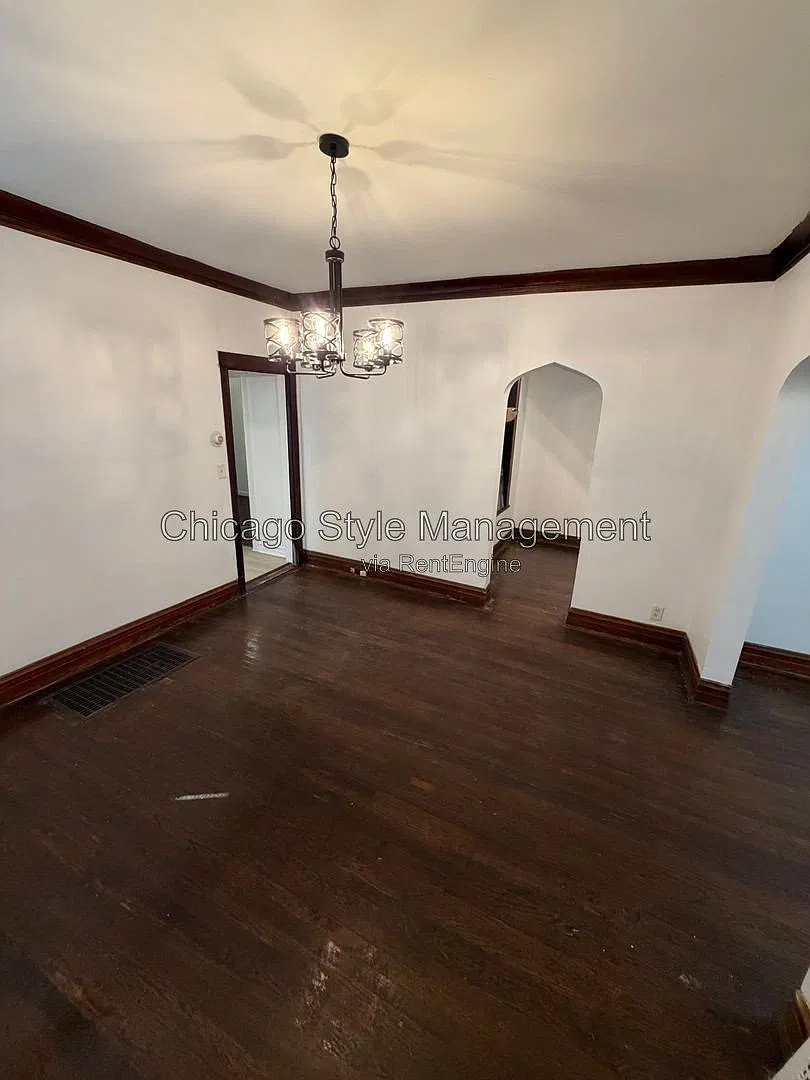 3 bed, 1.0 bath, $1,400 — Photo 4
