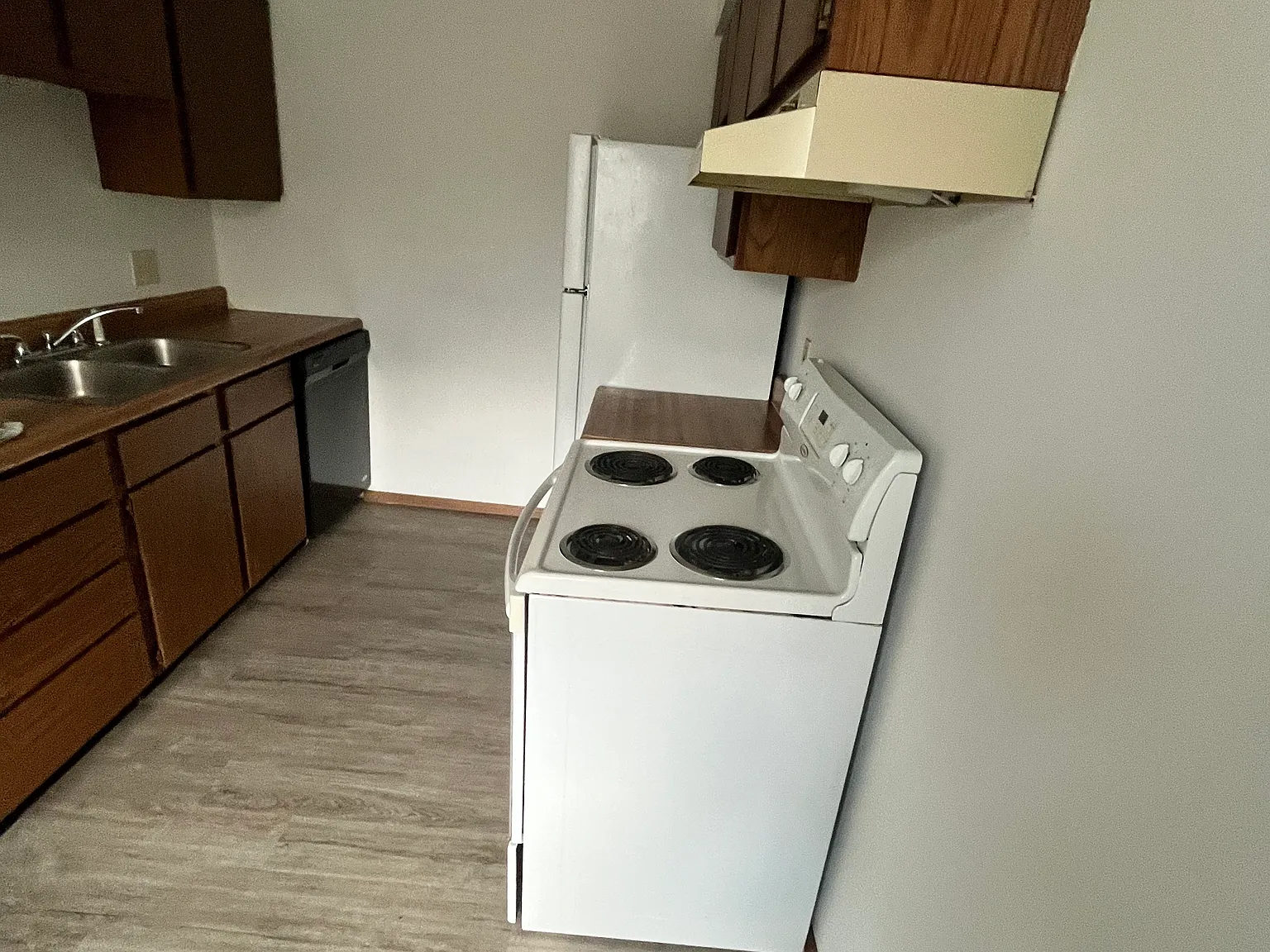2 bed, $900 — Photo 3