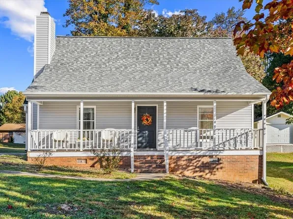 623 Woodland Cir, Asheboro, NC 27203