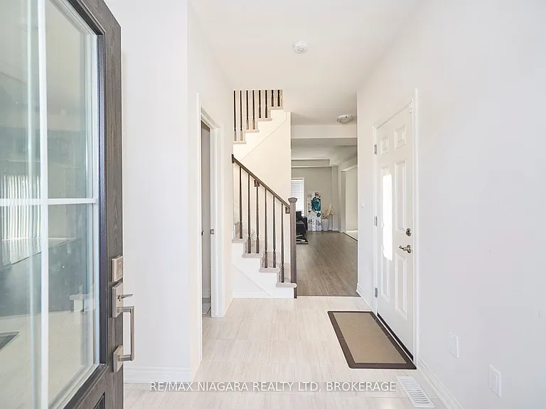 3595 Carolina Ct — Photo 5