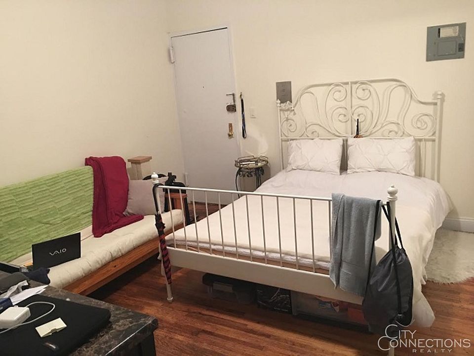 2nd image of 130 E 29th St APT 2