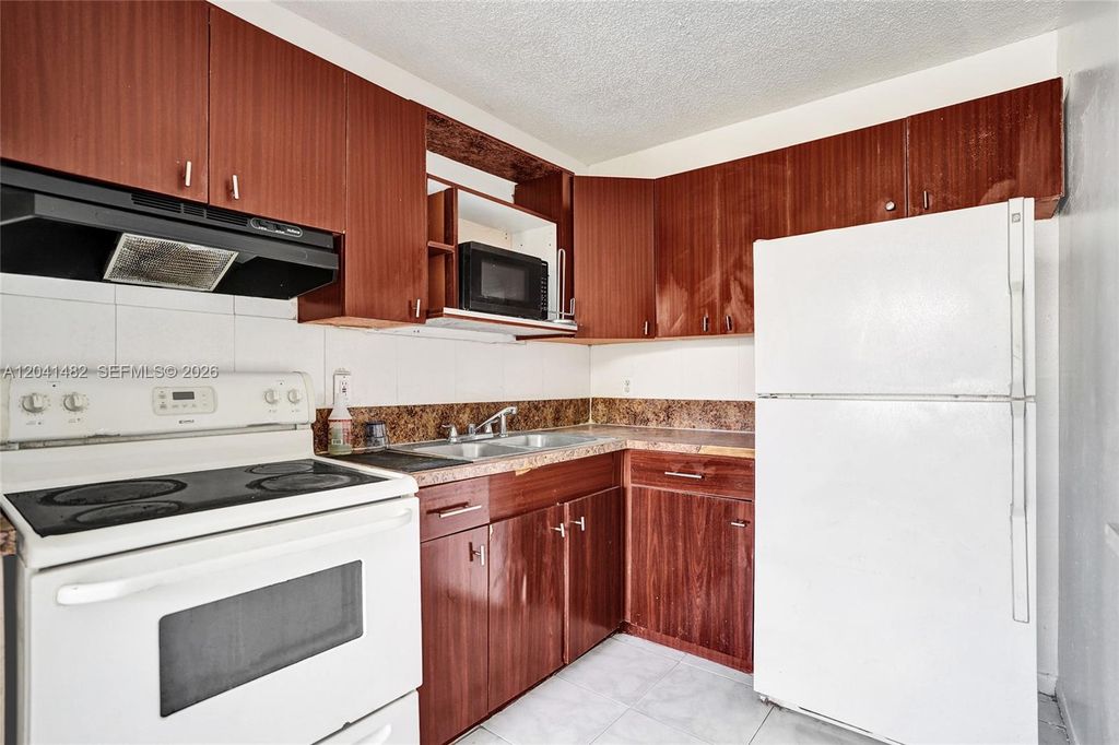 841 SW 7th St APT C, photo 7