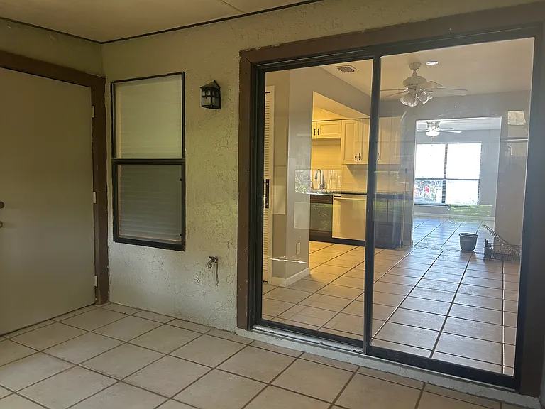 608 Casa Park Ct #J — Photo 20