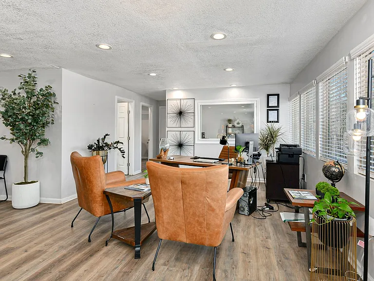 Legend Oaks Gated Community — Photo 64