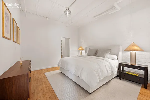 Rented by Sotheby's International Realty | media 5