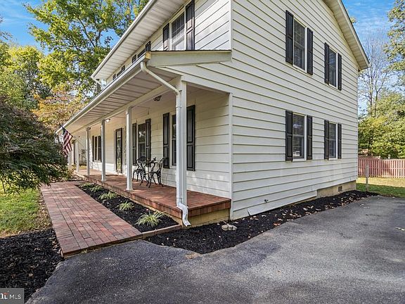 4th image of 36071 Army Navy Dr