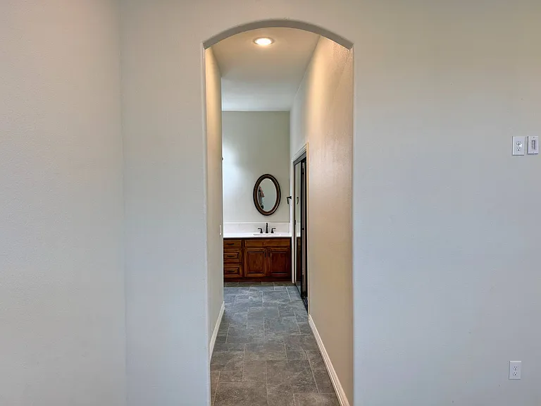 8 Gilbert Rd — Photo 31