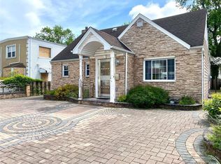 22 Cedar St, Elmont, NY 11003