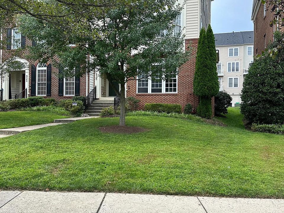 2nd image of 921 Hidden Marsh St #921