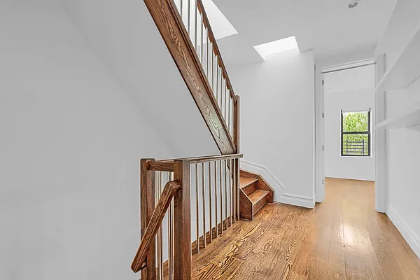 Rented by Brownstone Property Group | media 43