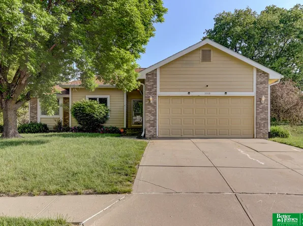 5208 Timberridge Dr, Papillion, NE 68133