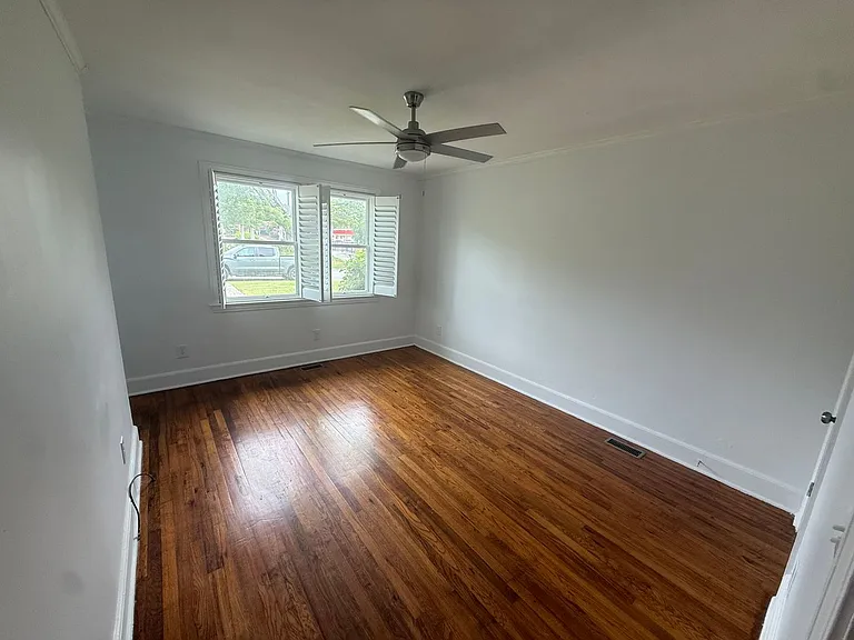 3732 Moss Ave — Photo 4